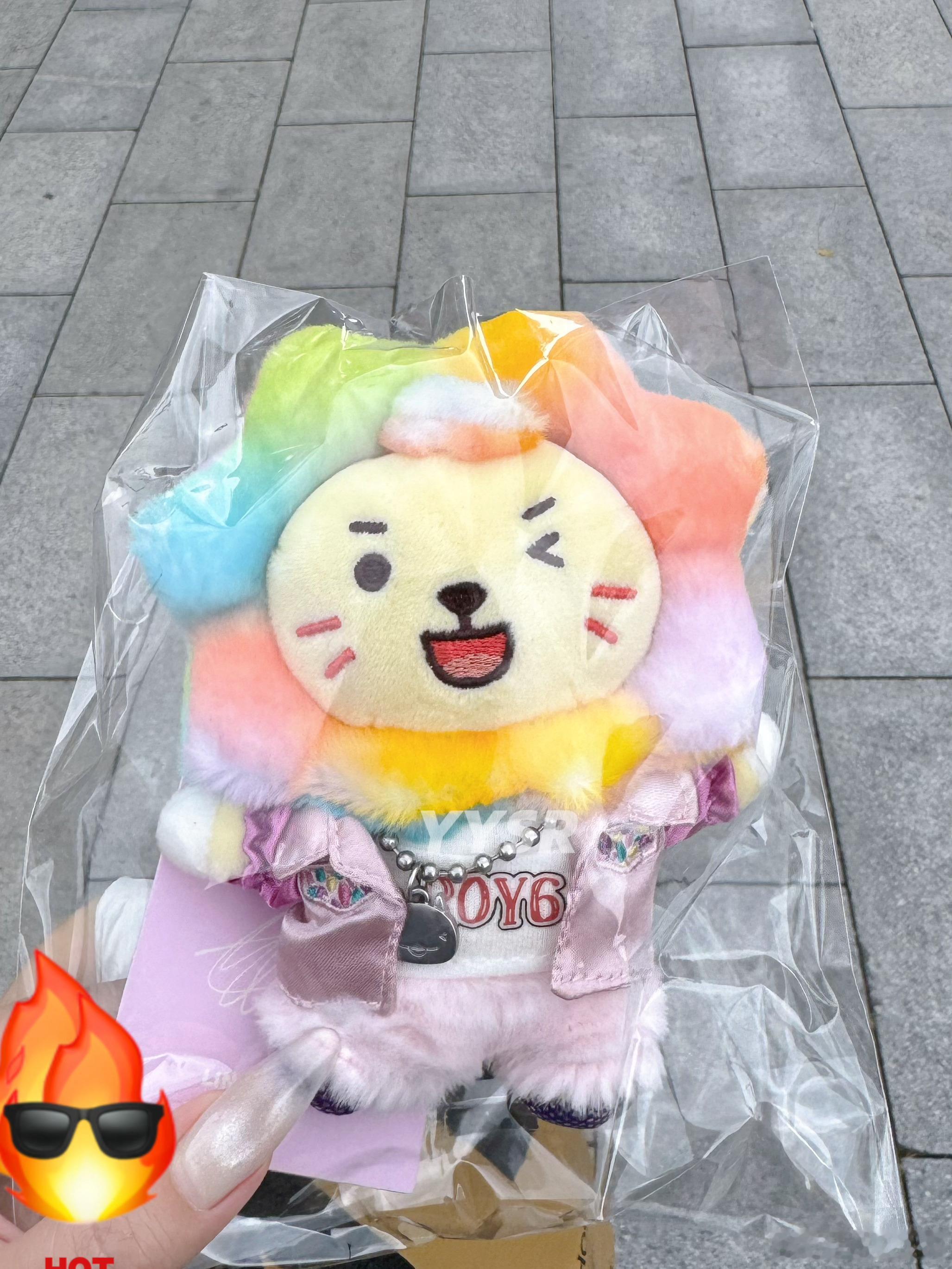 在重庆万象城闲逛突然发现有lf实体店还正好有一直想买的这几款 还有一个城市限定明