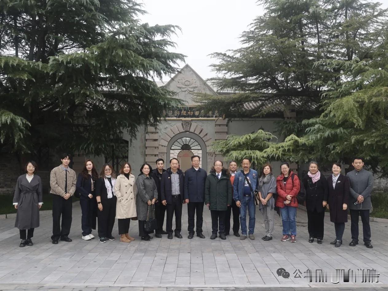 泰中友好协会、美国加州蒙特利尔公园市代表团到邢台学院考察交流

   10月29