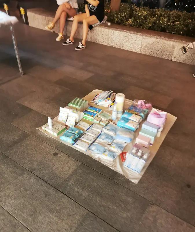 第一次摆摊创业没人来太正常了！数据显示，新手摆摊50%熬不过一个月，70%熬不到