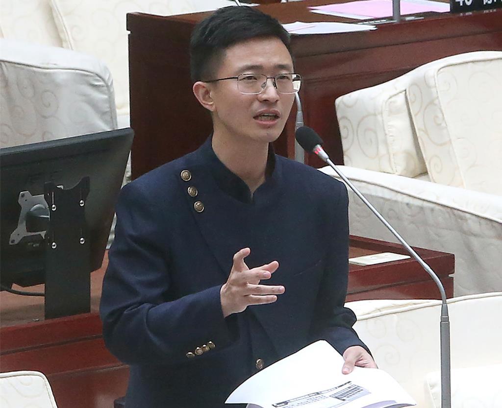 殷玮声量飙引热议 侯汉廷2关键力挺：证明蒋万安识人之明
台北市长选情白热化，近期
