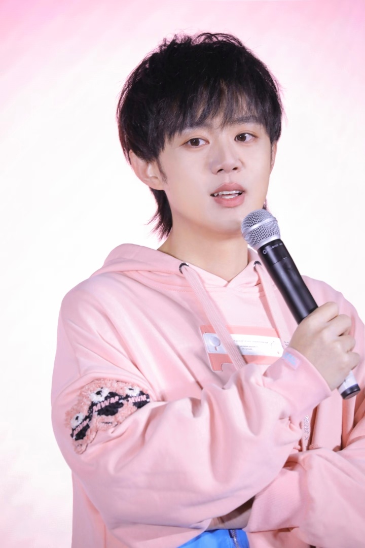 苏尚卿 小苏老师生日快乐～陪你的第三个生日🙆🏻♀️平安 健康 幸福 顺遂🤲