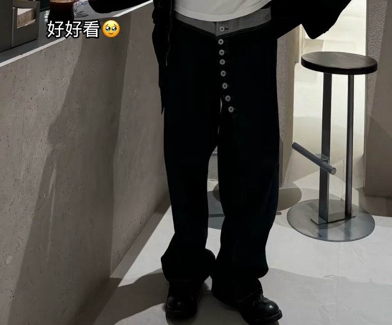 小迎ee给我买了一大包辣条 孩子们都以为是他们的零食 根本不放过我