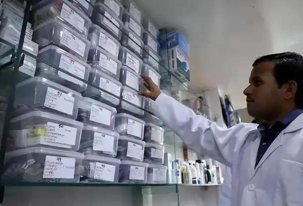 中国将印度药品的进口关税从30%降至0%，分明就是和美国对着干，因为特朗普才刚刚
