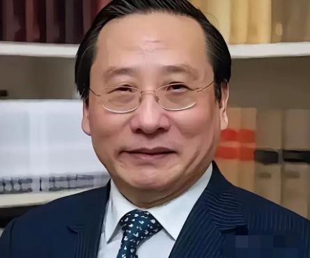 美国学者质问高志凯教授，中国不断的发展新的武器装备已经严重的影响到中国周边国家的