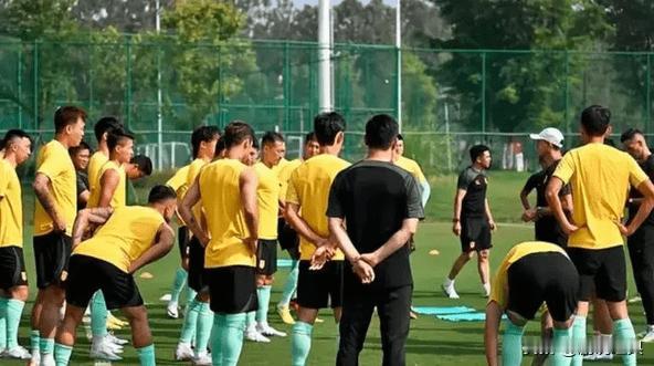 正式官宣！亚足联公布新规，国足9人免遭处罚，王大雷张玉宁在列
体育竞技的世界总是