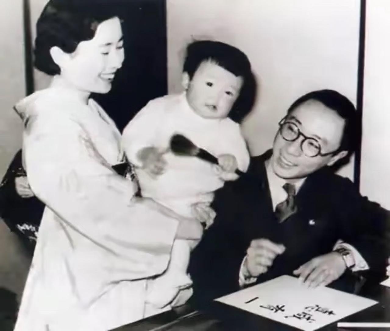 没想到日本人当年处心积虑安排的政治联姻，反倒成了溥杰和嵯峨浩相守一生的缘分！当初