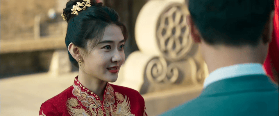 梁洁文江燕大婚美成啥了 《罚罪2》里江燕大婚片段太惊艳了！梁洁文一袭红金秀禾，高
