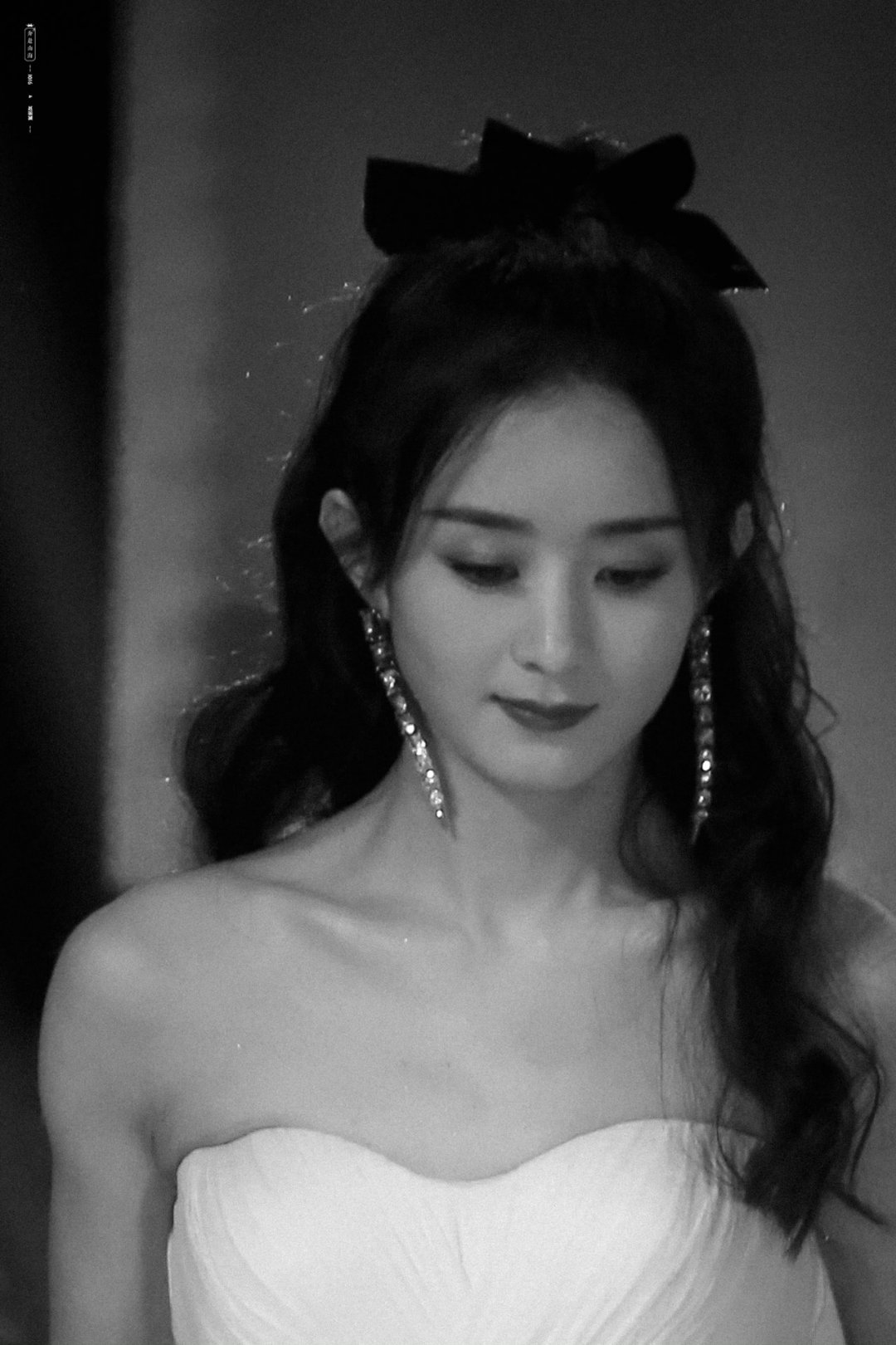赵丽颖赵丽颖老婆实时号测试 “晚霞洒遍鲜花，都不如你这朵玫瑰惹人喜爱”