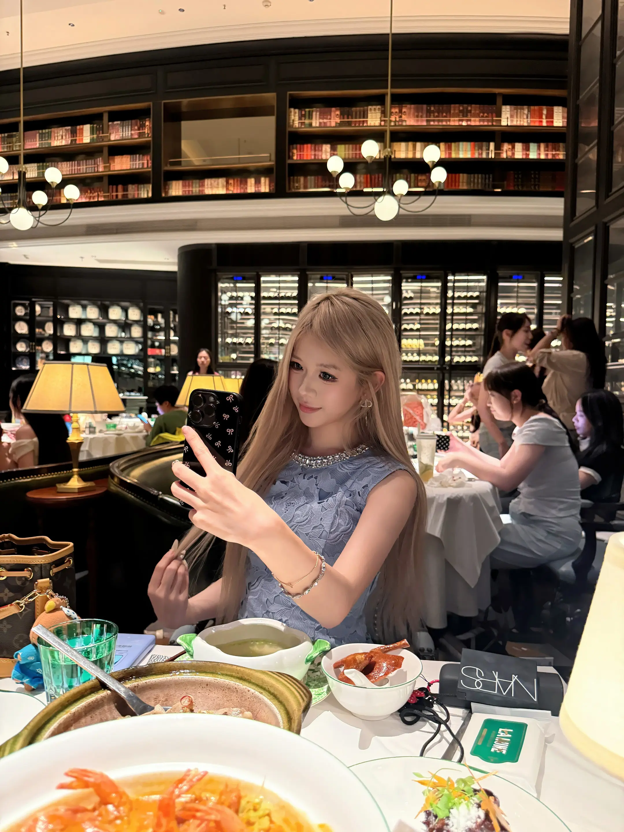 穷极一生 只是为了找到一双愿意为我流泪的眼和永不放开的手