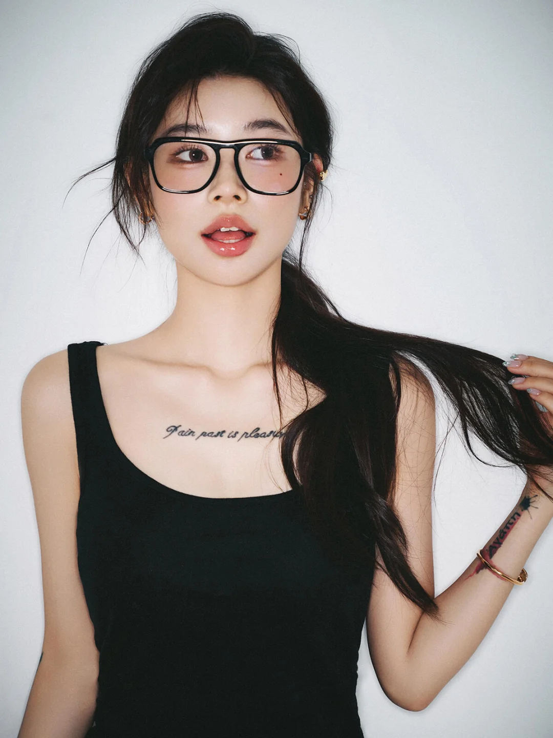 韩杂写真｜🫧哇…这个拍照质感也太好叭！！！