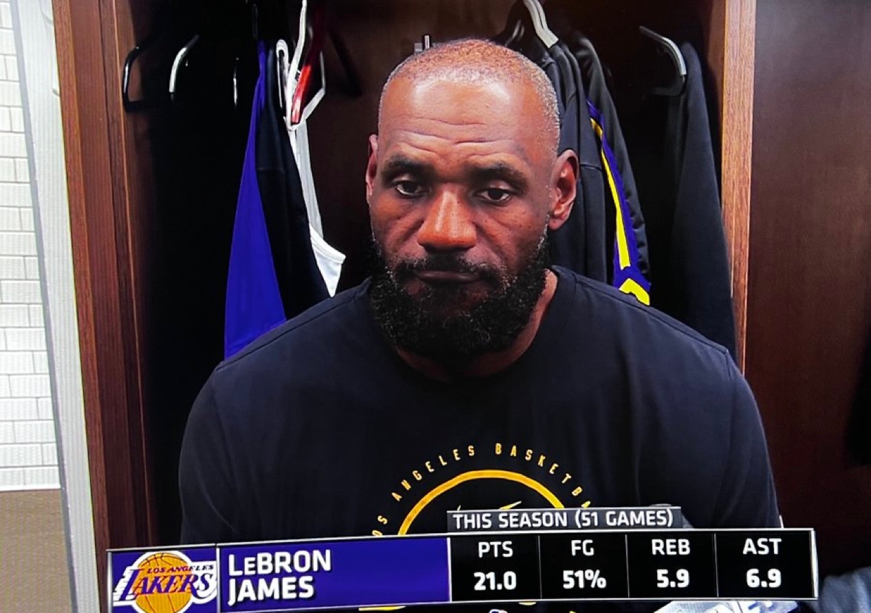 詹姆斯谈他的手指伤情：“我没事了。” 