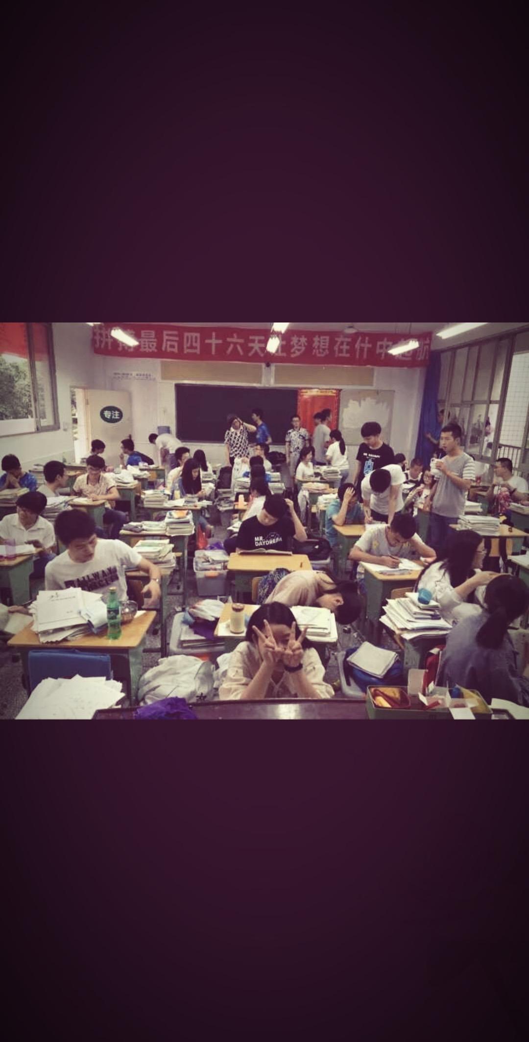 最好的我们之间隔了一整个青春。