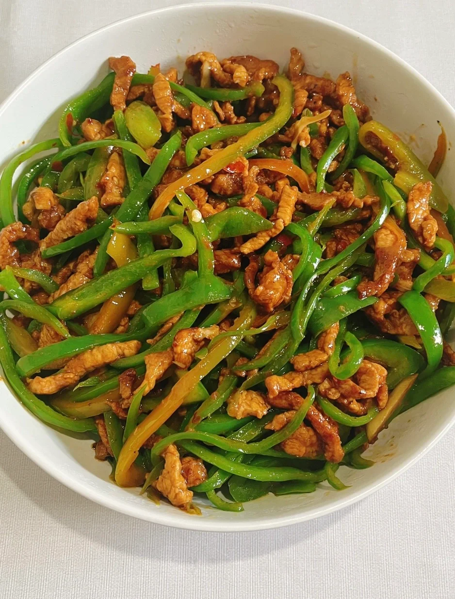 青椒炒肉丝！我超爱的一道家常菜！快做起来呀