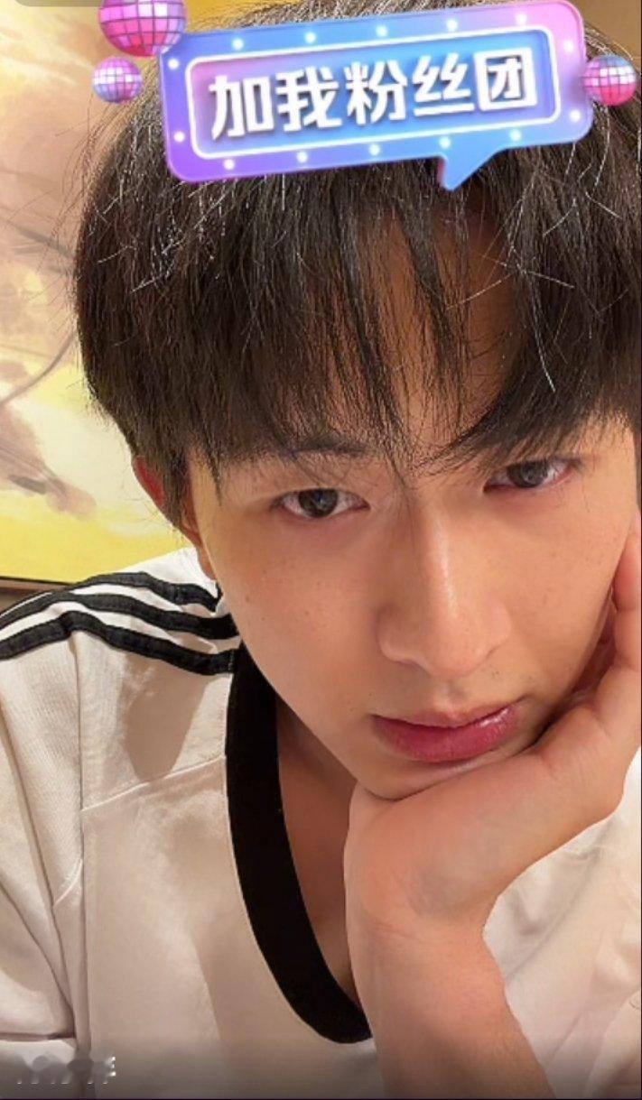 宝宝完全萌物来的今天是超认真的reaction博主 