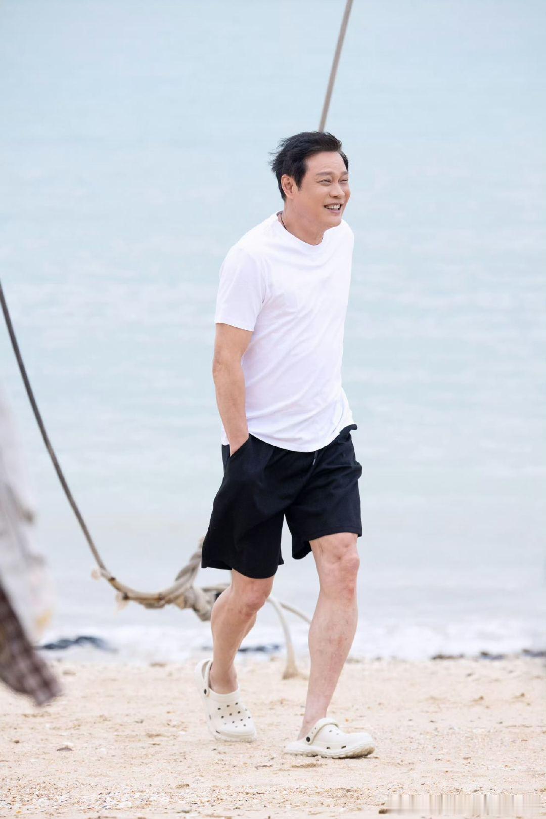 正式确诊世界杯综合症 杨紫、范志毅、黄健翔变身专属医生，针对当代人的压力难题开出