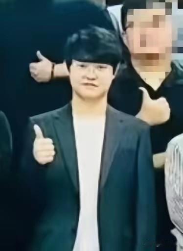 这是杀害赴韩拿毕业证女生的凶手照片，30多岁的男子，面露凶相，是中国人朝鲜族的，