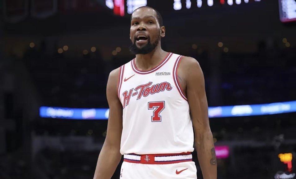 如果我是火箭管理层，坚决不让杜兰特复出，理由有三个。1，杜兰特带伤复出，状态不仅