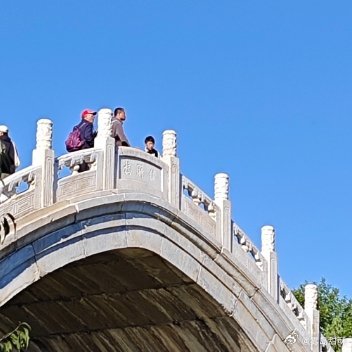 0000生活，是用来经营的，而不是用来计较的；感情，是用来维系的，而不是用来考验