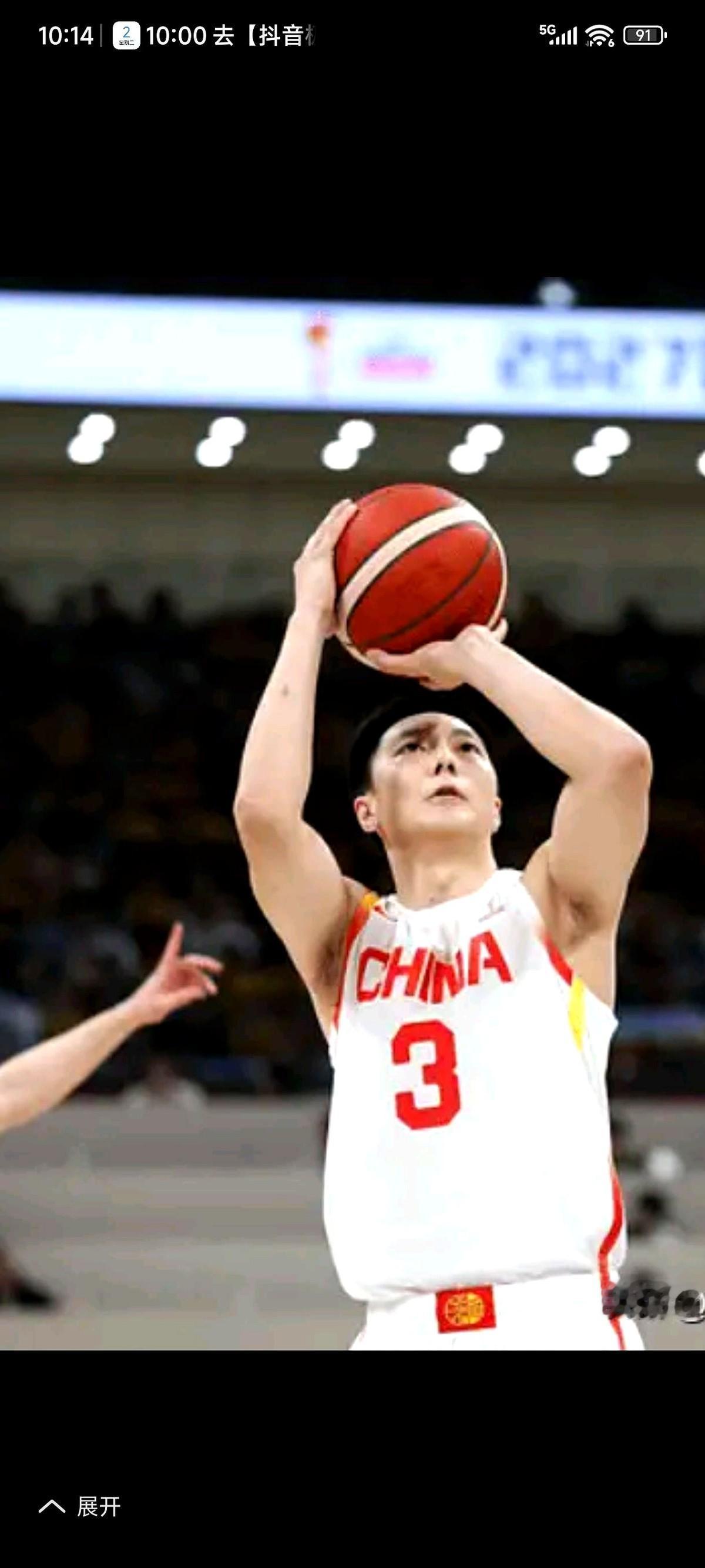 两场打韩国，13次出手，一个没进。
真的，我都不想提这数据，太扎眼了。
胡明轩。