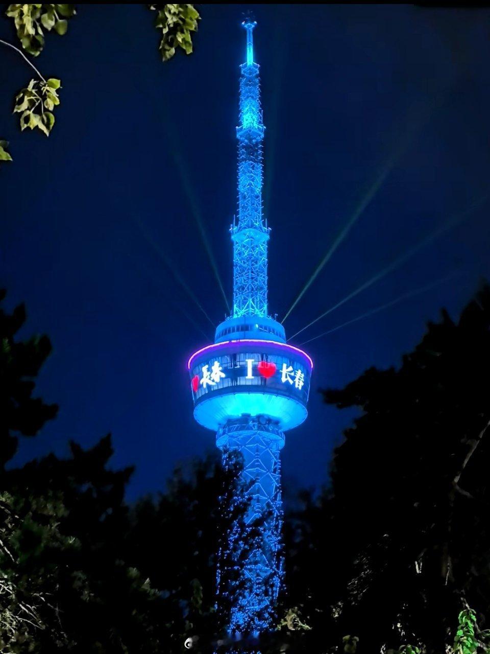 小长假后的第一个工作日，大家都累了吧！咱也别刷微博了，都早点睡，养足精神，明天又