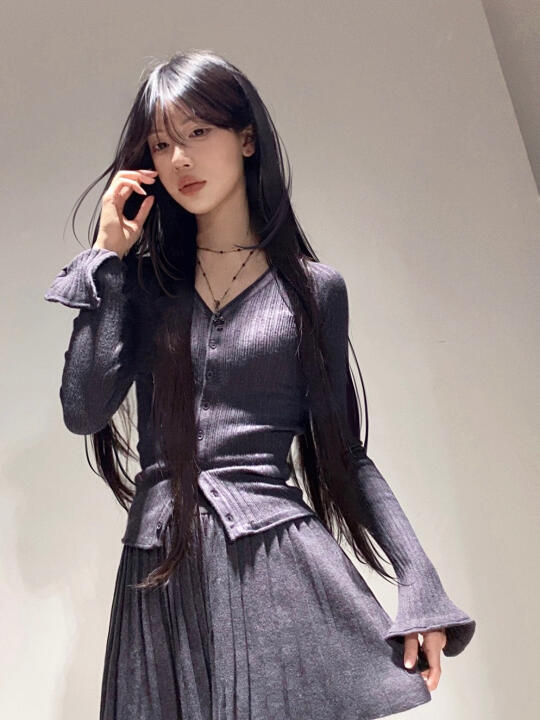 ₊˚  𝚐𝚛𝚊𝚢 ₊⁺★