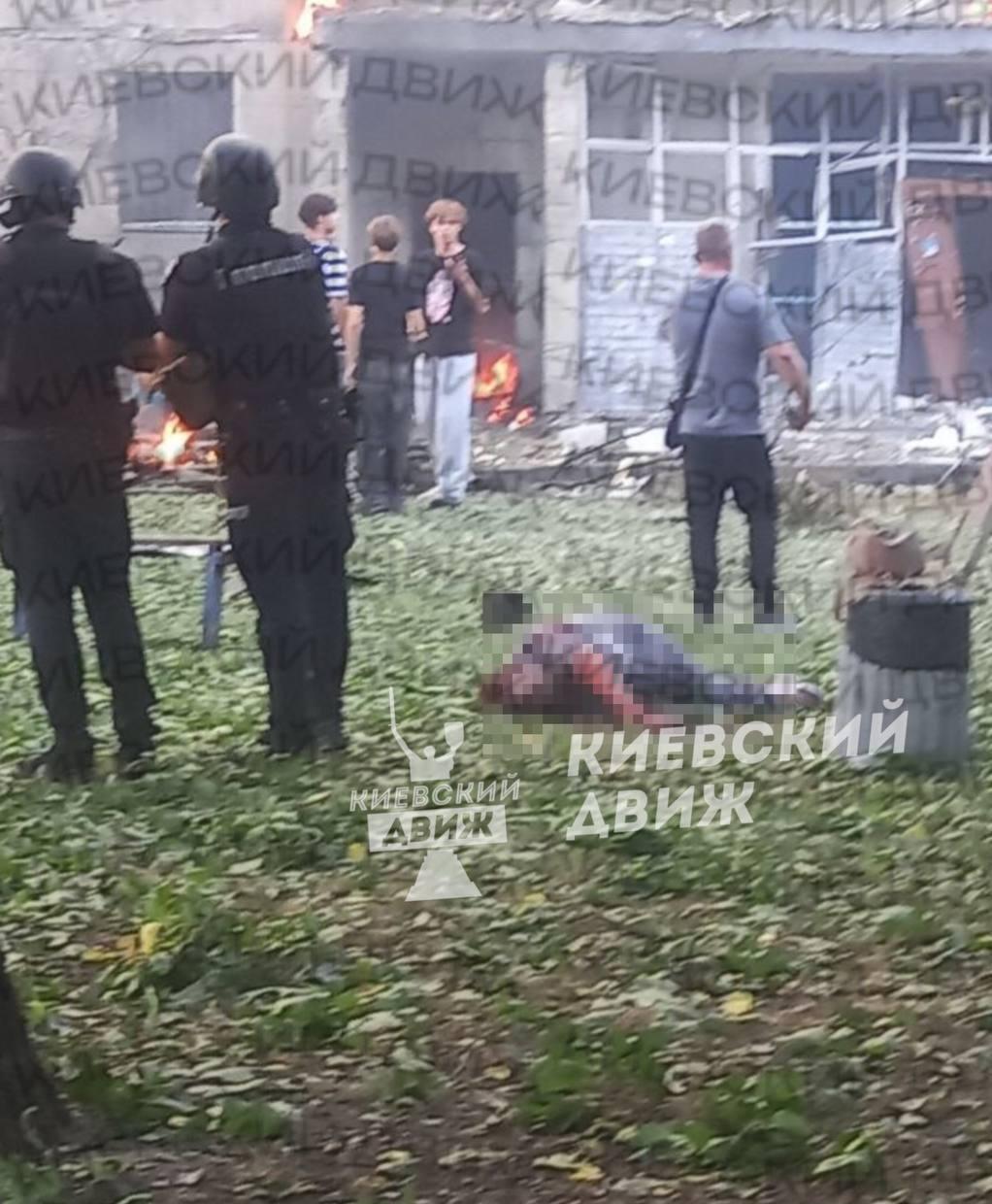 俄罗斯对乌克兰基辅民房袭击导致平民死亡，多人受伤包括儿童 ​​​