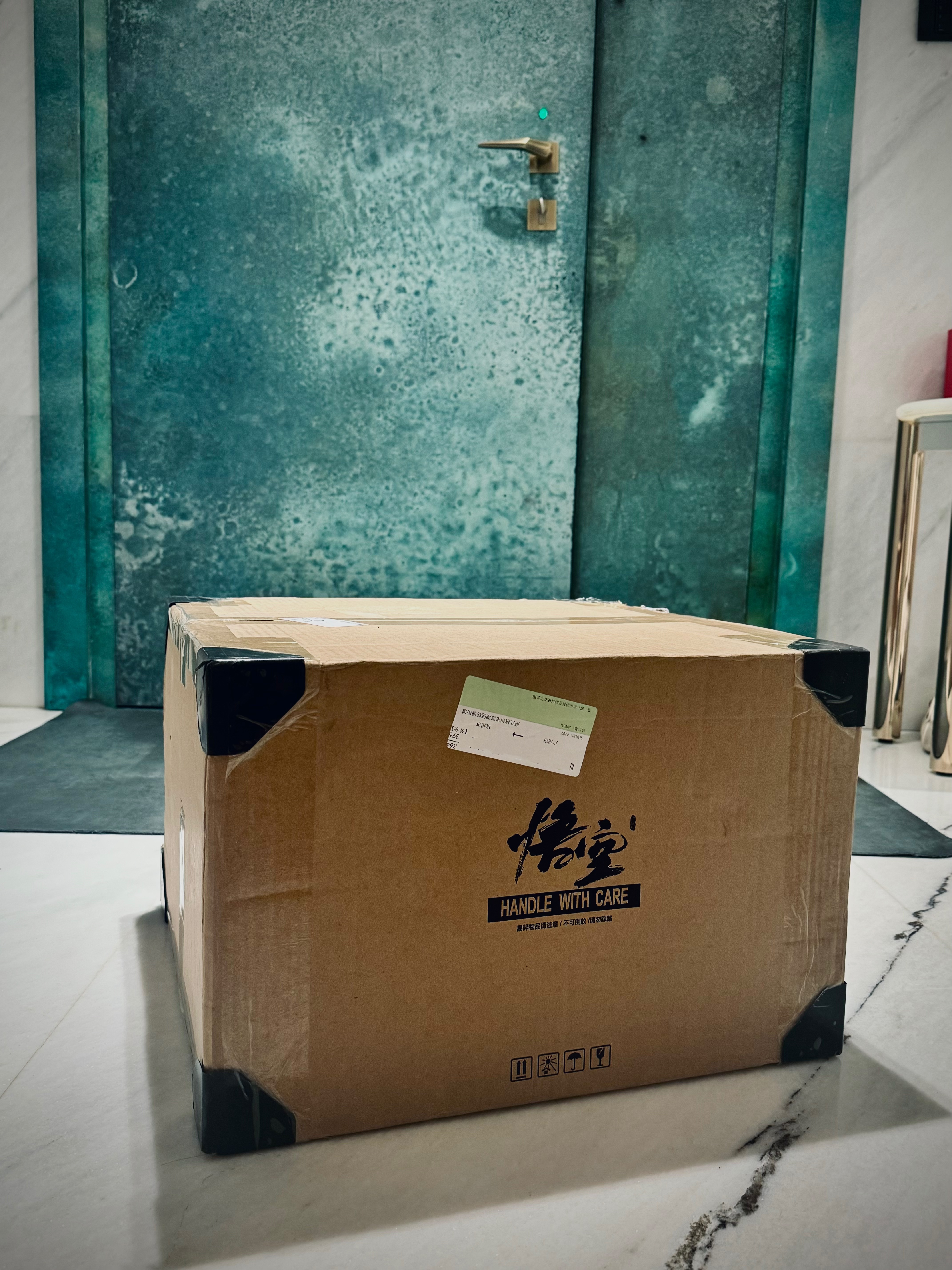 看看我收到了啥快递📦？  #张大仙[超话]# ​​​