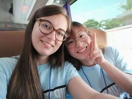 友情里最让人唏嘘的时刻是从前无话不谈、什么都能分享，后来却连一句问候都变得小心翼