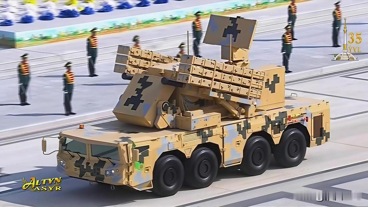 这是土库曼斯坦阅兵式上的FK-2000弹炮合一防空系统，它是国产外贸防空利器，导