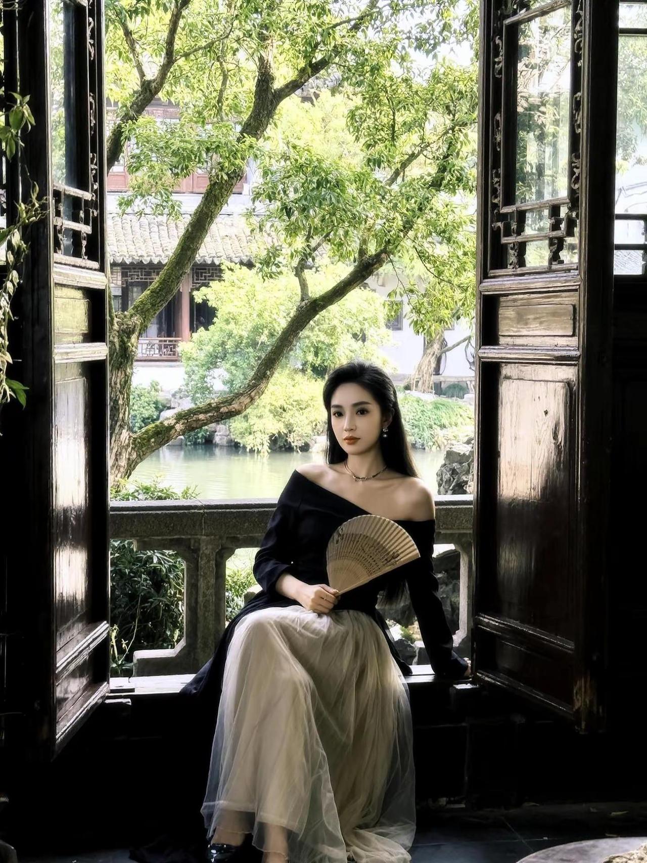 好的感情，一定是双向奔赴。你付出，他真心；你让步，他懂得；你想念，他也在想你。单