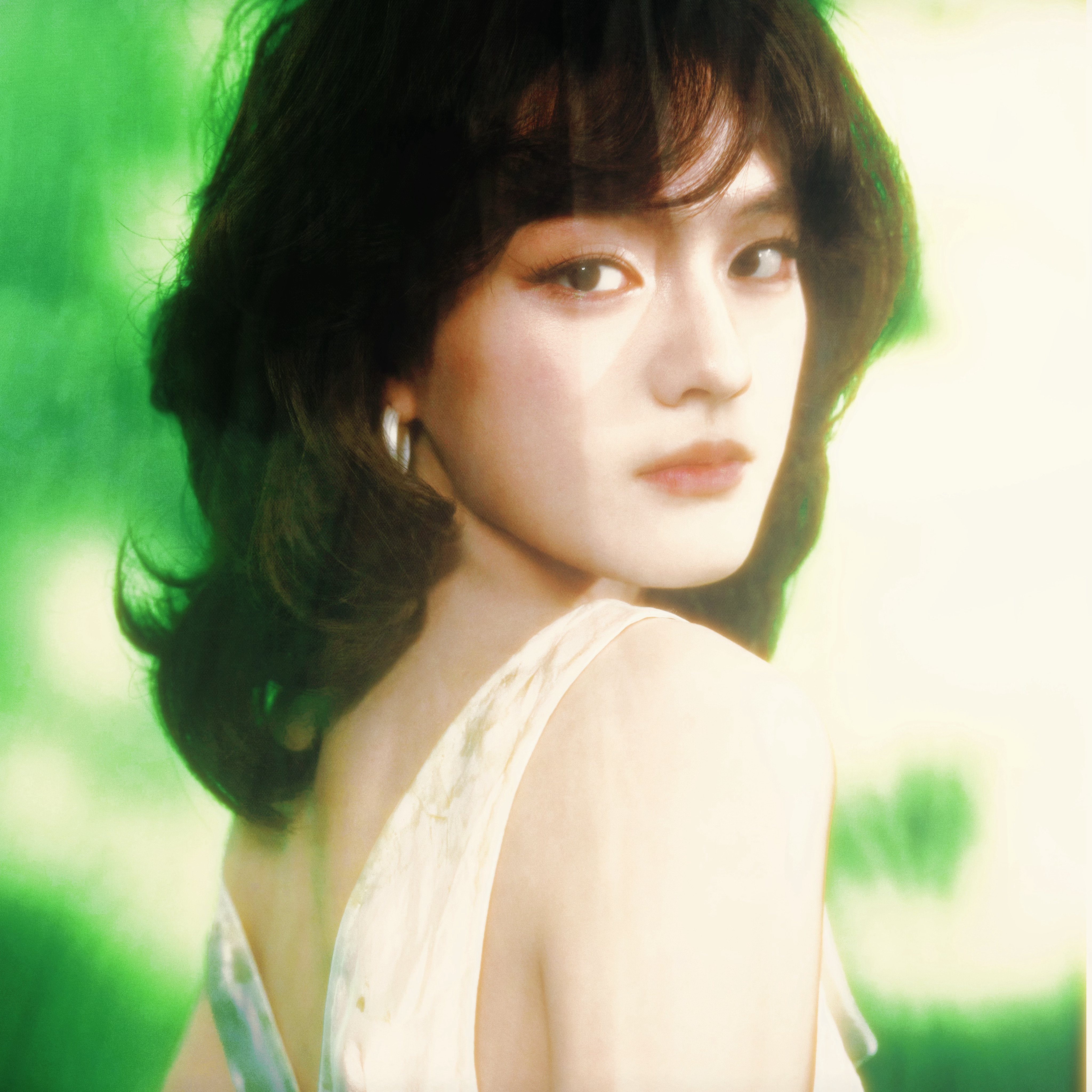 存文淇 赵今麦 陈都灵（图片顺序） 