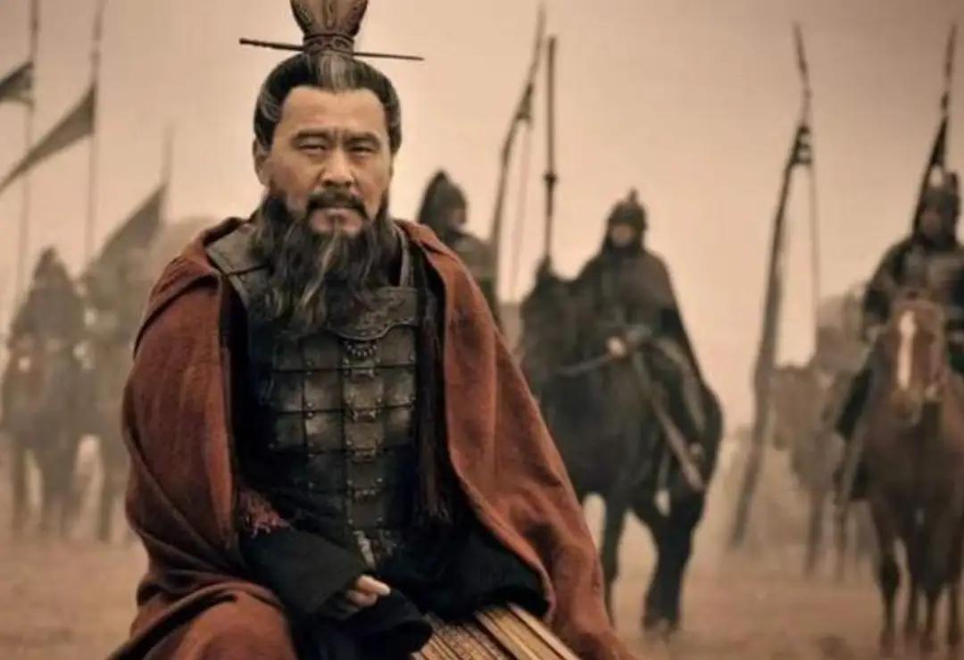 曹操那么坏，被骂了那么多年，为什么当时有那么多聪明人跟他，比如，荀彧、郭嘉、贾诩