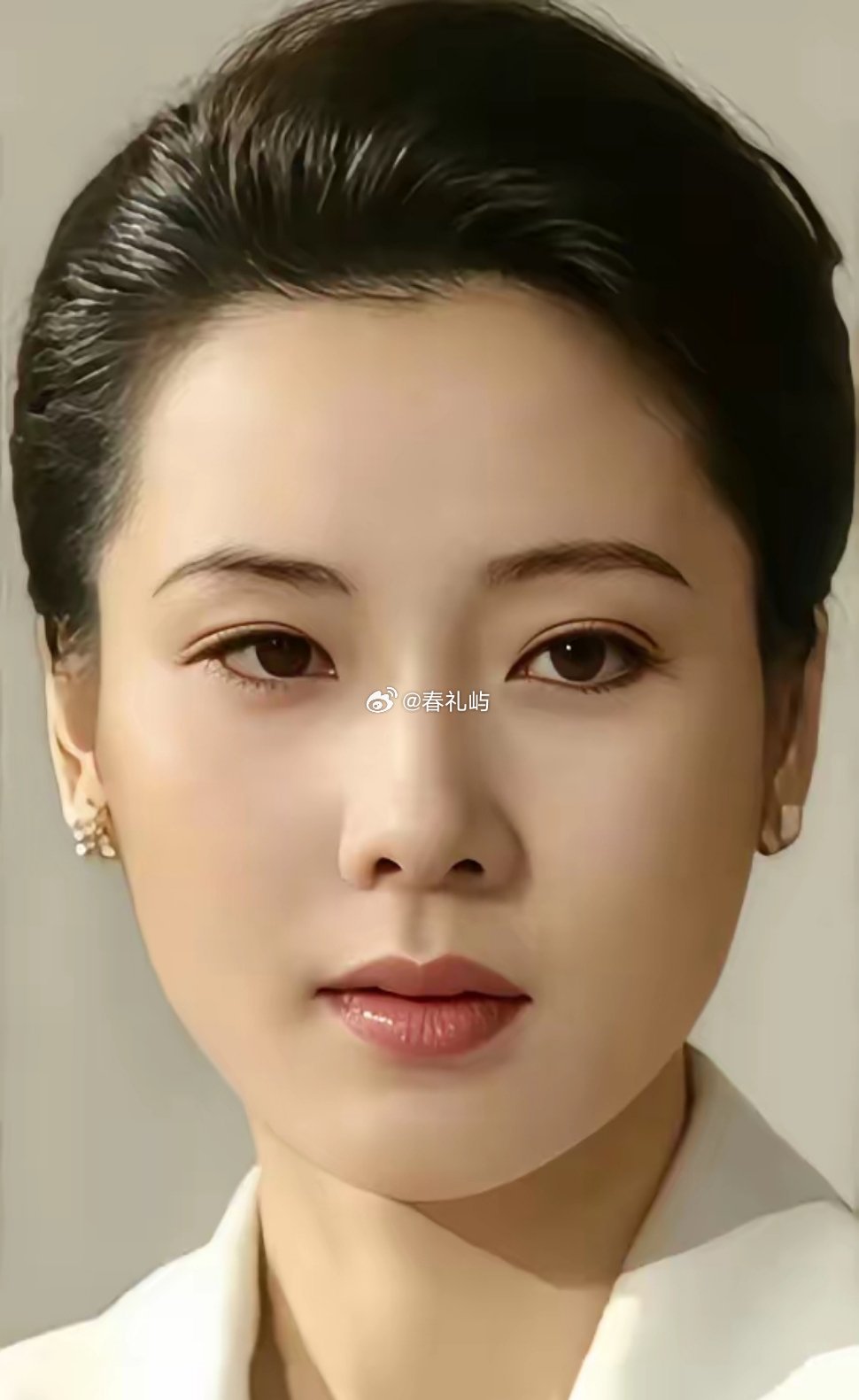 当年87版《红楼梦》，导演王扶林一眼就刷掉了何赛飞，说她身上有股邪气，根本演不了