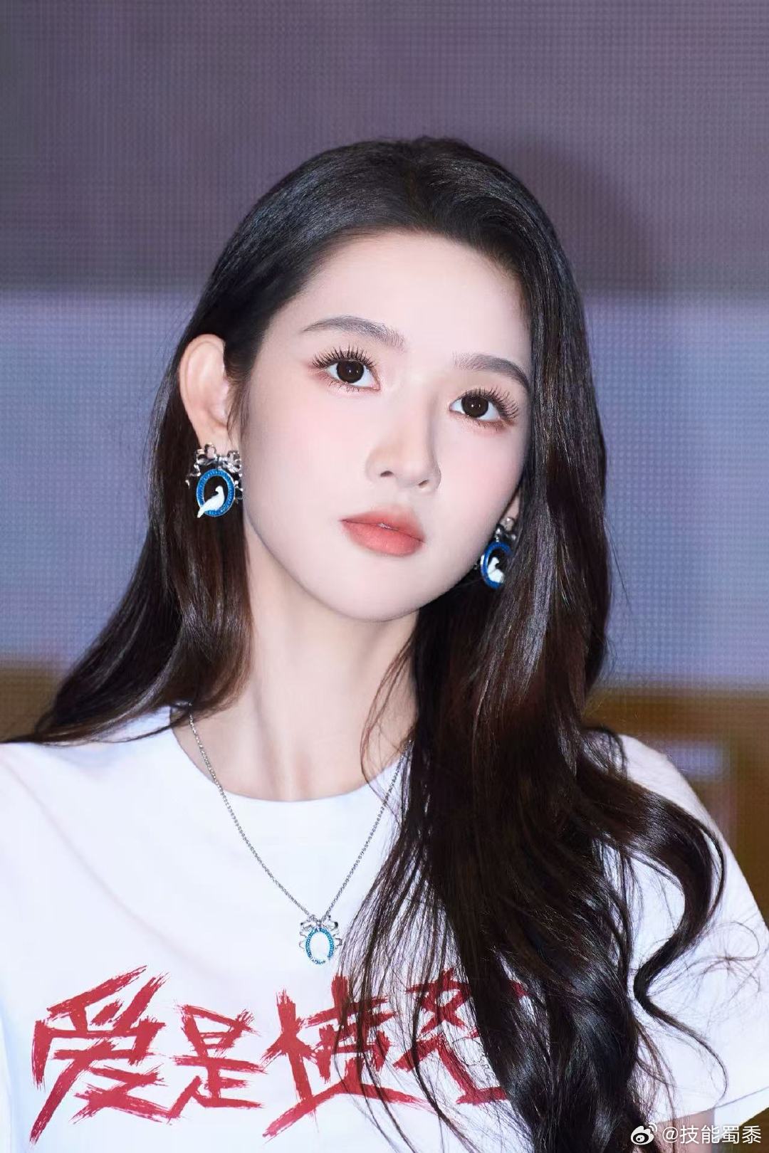 王玉雯别说了王安宇破碎了 路演现场王玉雯眼眶红着讲完那段戏的时候王安宇的破碎开关