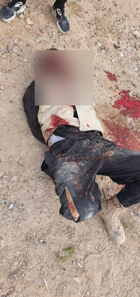 叙利亚代尔祖尔省西北部地区，IS袭击HTS的一个检查站翻车，一名IS成员负伤后被