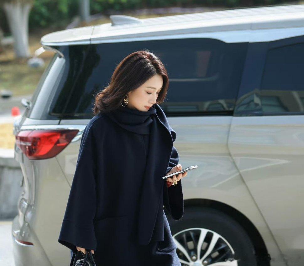 秦海璐奋斗吧路透姐感秦海璐《奋斗吧人生-演员篇》路透气场拉满，姐感浑然天成！演技