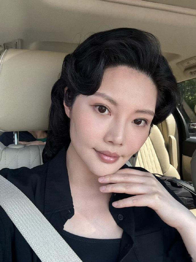 差点认不出徐冬冬 抹黑贴合角色，差点没认出来 ​​​