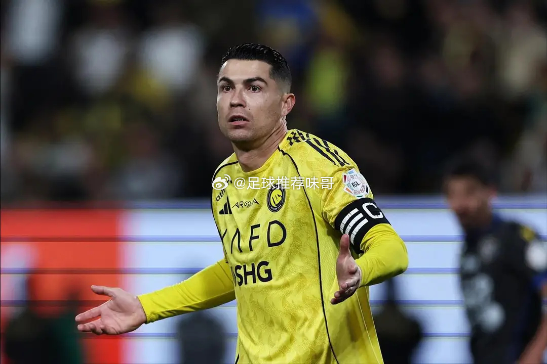 C罗罢赛风波再升级，如今正式开出明确回归条件：其一，让其引荐的葡萄牙管理团队重获