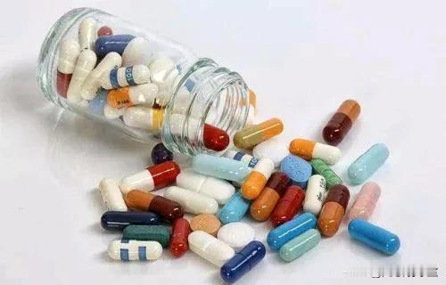 不看不知道，一看吓一跳，原来辽宁、广东两队与药都挺有缘分的！
辽宁的赞助商是辽宁
