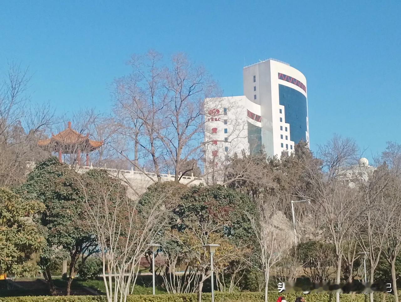 这个角度看黄河设计
直接看下图！
不复存在的景观 拍拍城市的景色 摄景是一种审美