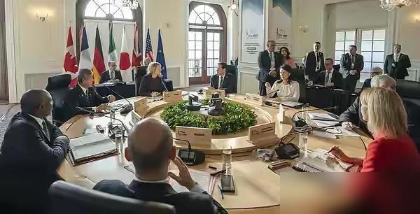 G7外长会刚结束，联合声明里又拿所谓“中国援俄”和南海问题说事，甚至要求中国“停