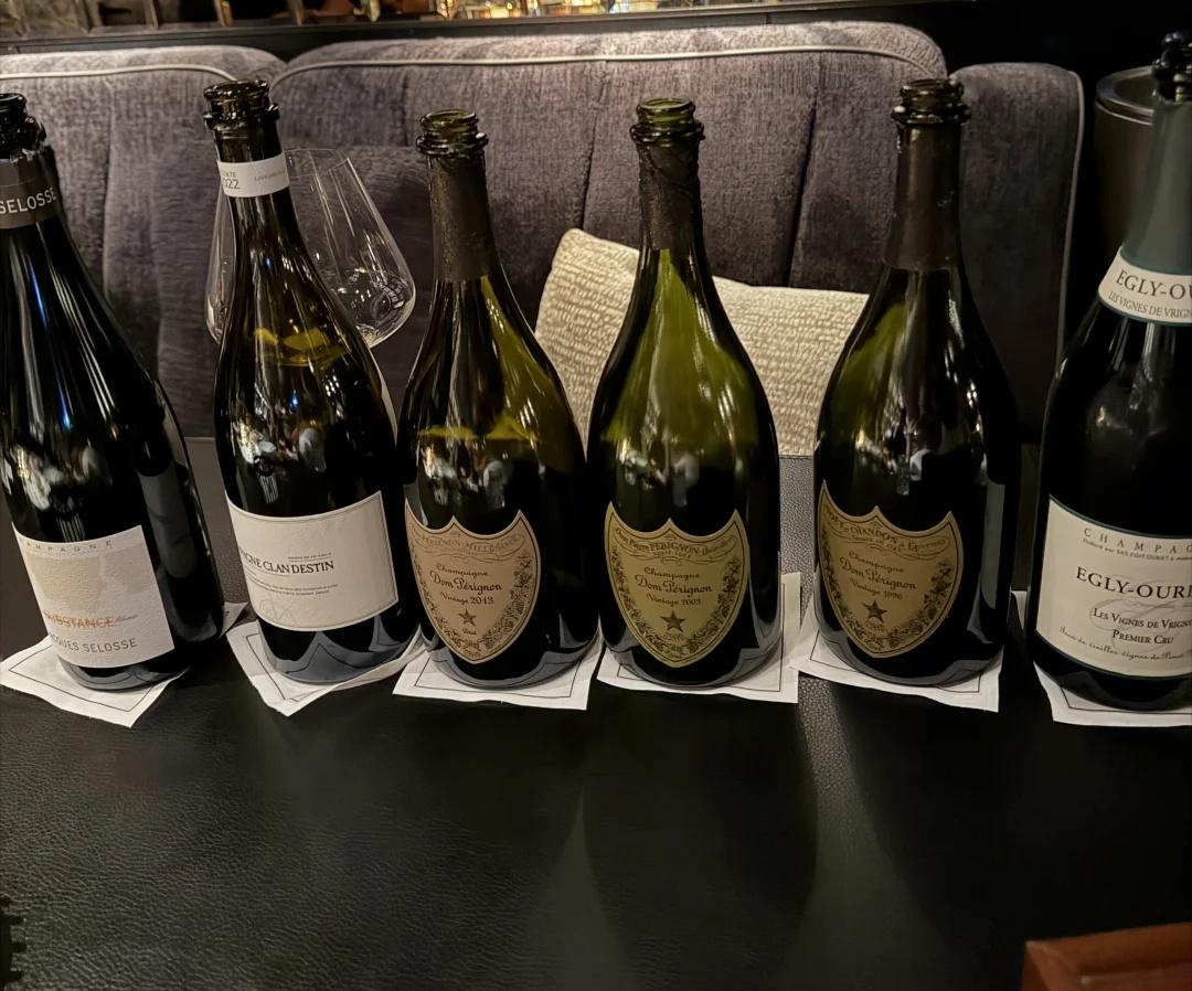 🍷：这波香槟，谁赢了
一座城市，你赋予他意义对一个城市有情节应该跟这个城市本身