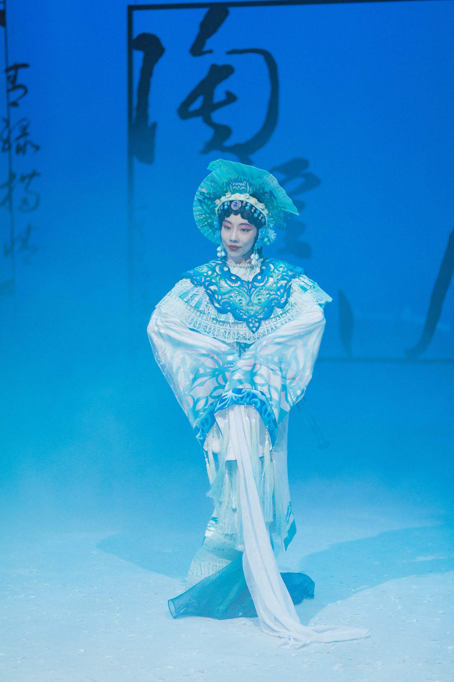 #龙泉人间烟火气拉满#不止景德镇，龙泉也有陶溪川！龙泉的望瓯•陶溪川文创街区以剑