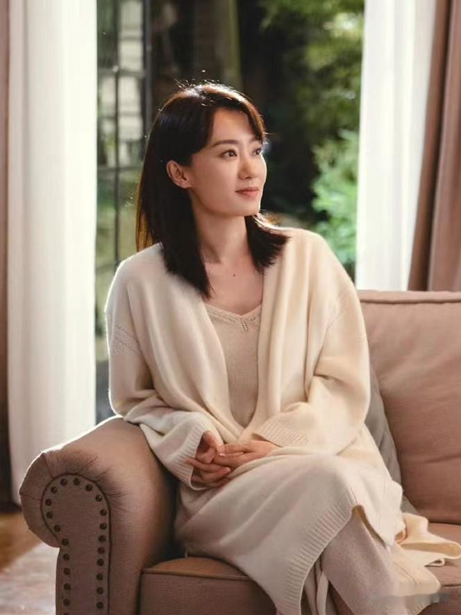 顾许暗恋了15年的白月光：淡淡的好看！~~

顾许终于表白了，当众承认：他暗恋了