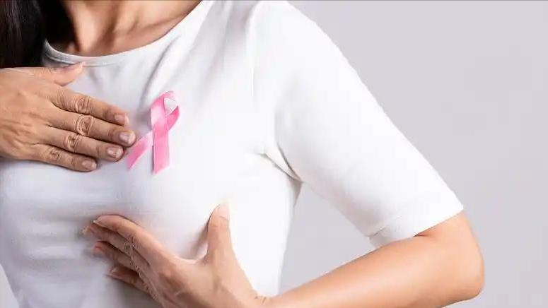 医生发现：三类女性易患乳腺癌！很多人忽视隐形致癌诱因
 
当代中老年女性对乳腺健