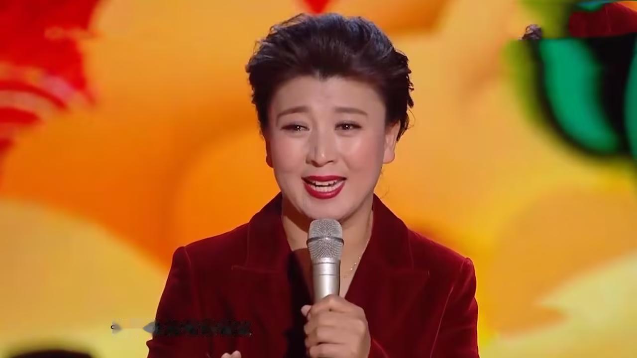 闫学晶这事，
让人有点疑惑。

1月14日，
辽宁演员闫学晶被人在网上实名举报，