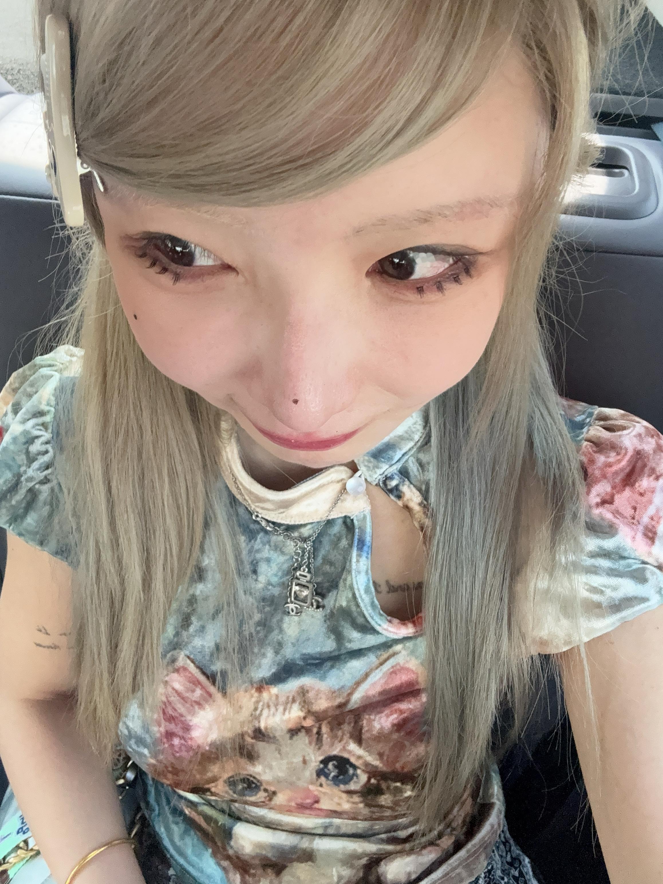 好吧！这么早起当然是去乐高乐园约会惹时间自由的好处，错峰出去玩！ 