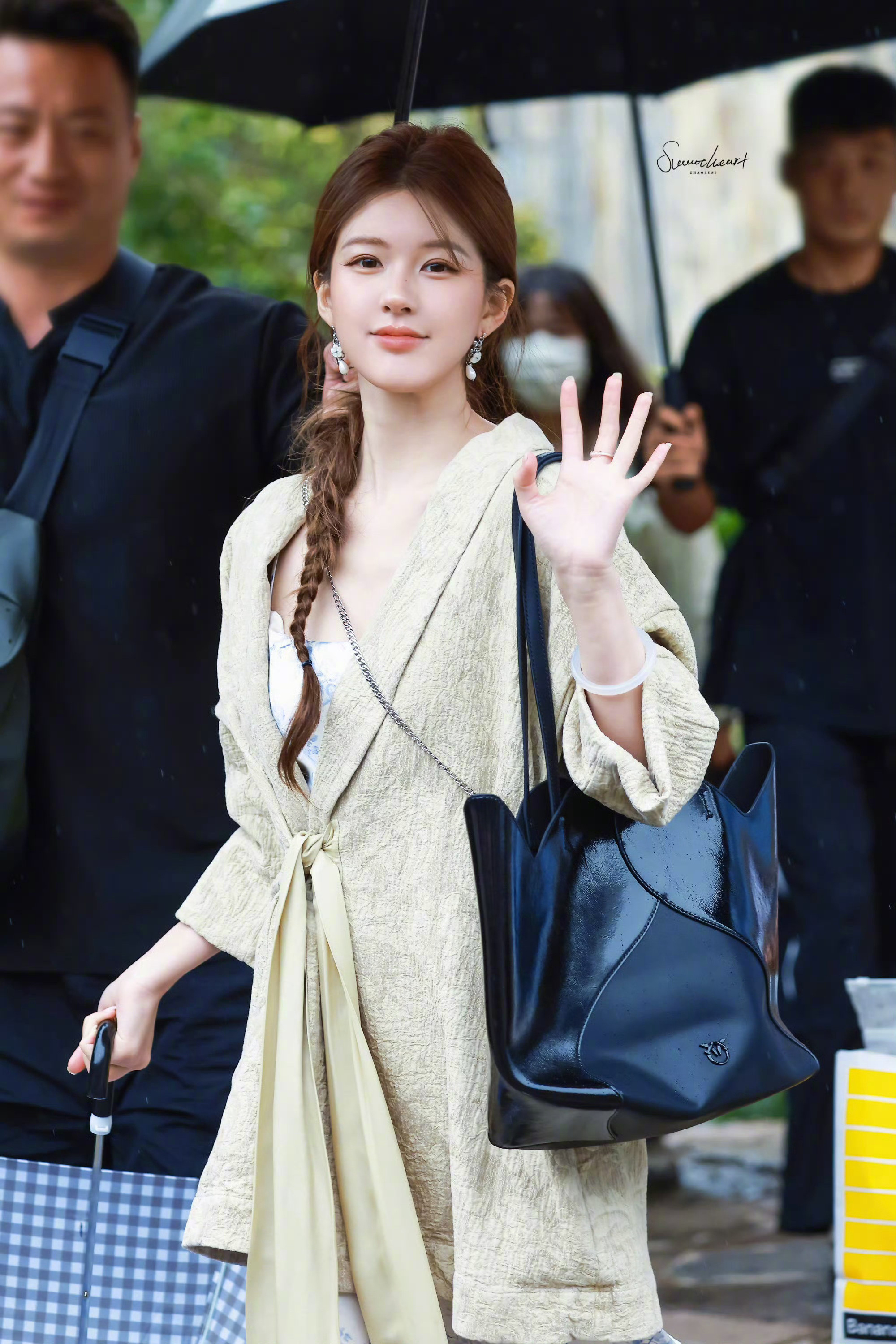 没能入选四大顶级扛剧花的女主角，你觉得她们配得上这个头衔吗？一：迪丽热巴：90花