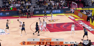 广东队开局三分球8中0,投篮花里胡哨咎由自取，萨林杰不出手像内鬼

广东队谁出手