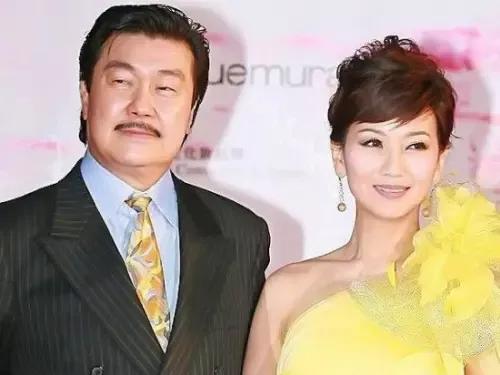 赵雅芝
黄锦燊
夫妻照